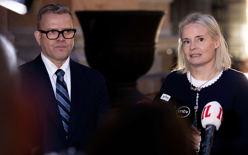 Politiikan puskaradio: Hallituksen hanskat putosivat – ”Ala­koululainenkin näkee”