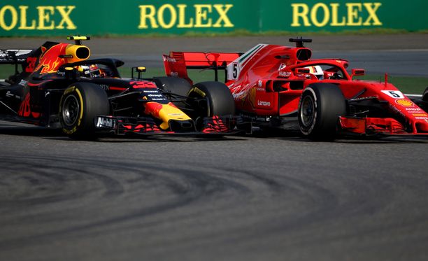 Max Verstappen kolhi Sebastian Vettelin kisan pilalle.