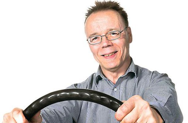 Autotoimittaja Pentti J. Rönkkö