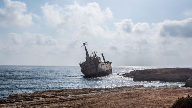 Hylätty laiva: Salakuljettajien lahti ja viisi muuta kohdetta
