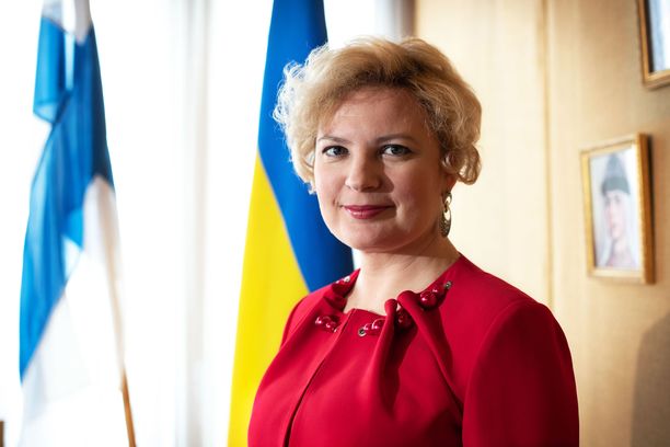 Suurlähettiläs Olga Dibrova: Ukraina ei luovu Krimistä
