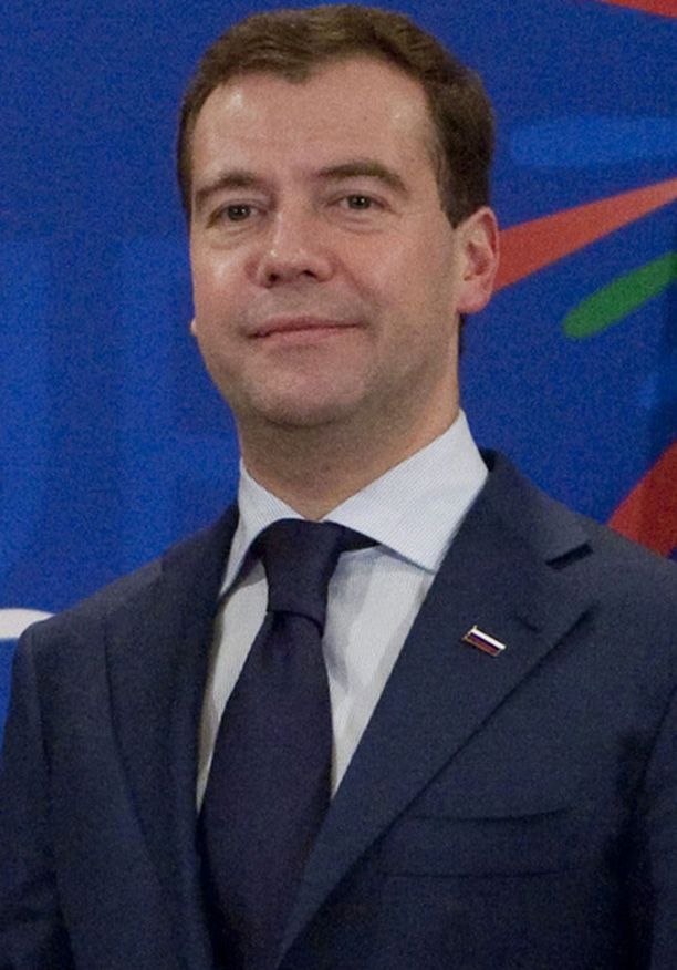 Medvedevin mukaan Venäjä pyrkii tasapainottamaan asetuotantoaan viennin ja oman armeijan välillä.