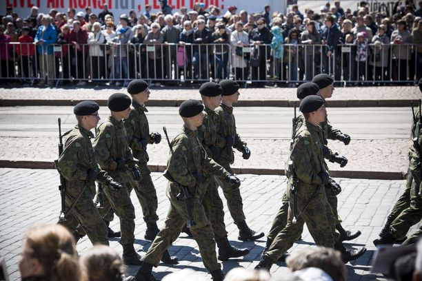 Puolustusvoimain lippujuhlan paraati järjestetään Helsingissä