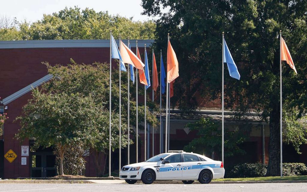 Poliisi vahvistaa: Ampuja tulitti poliiseja Pohjois-Carolinassa, neljä kuollut
