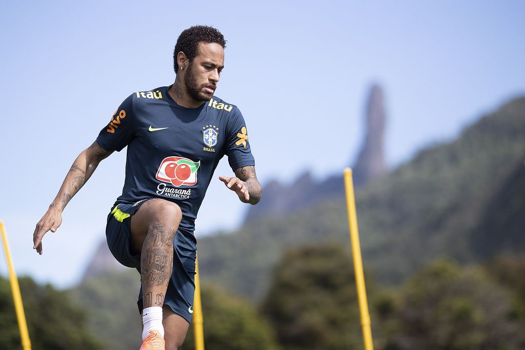 Raiskauksesta syytetty Neymar julkaisi Whatsapp-keskustelun kuvineen - 