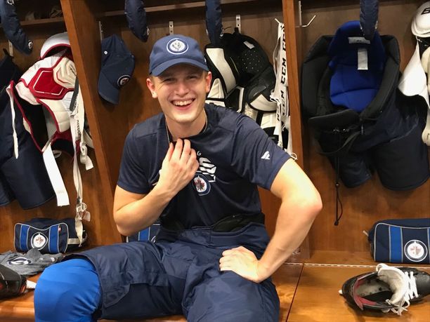 Hymy on herkässä, kun Kristian Vesalainen on päässyt Winnipeg Jetsin pukukoppiin.
