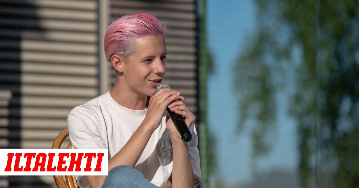 Valtava musta aasit porno