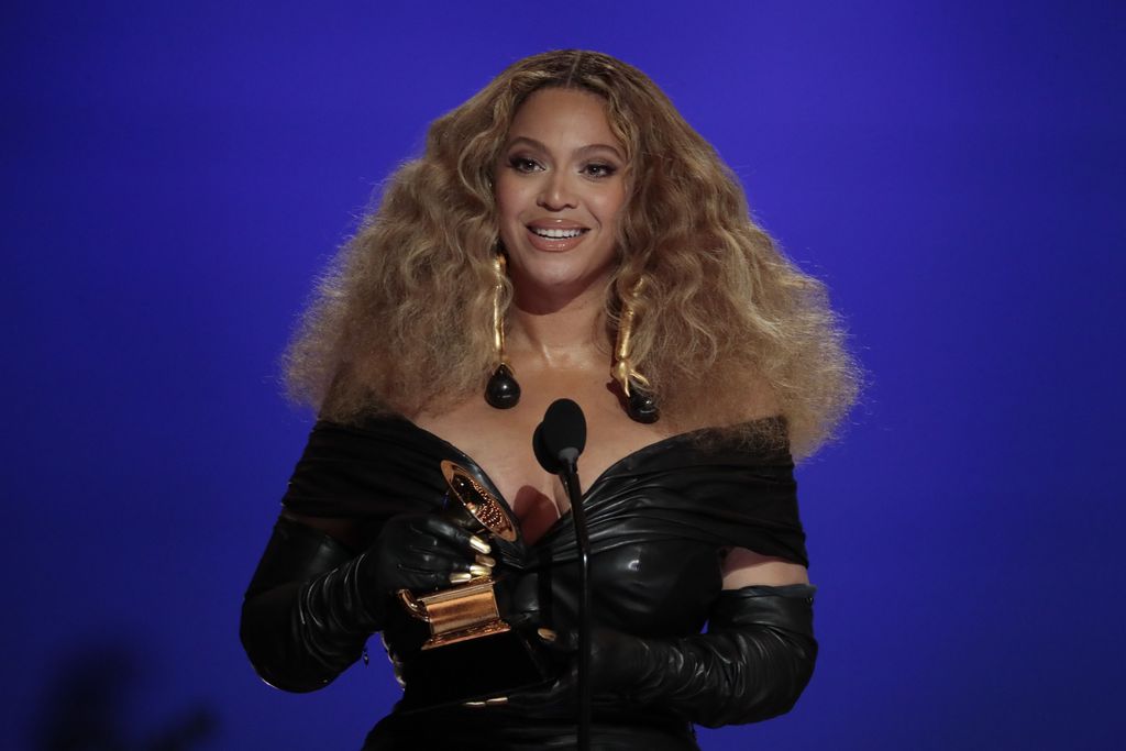 Kuvat: Beyoncén ilmetty kaksoisolento hämmästyttää – fanit jahtasivat kadulla
