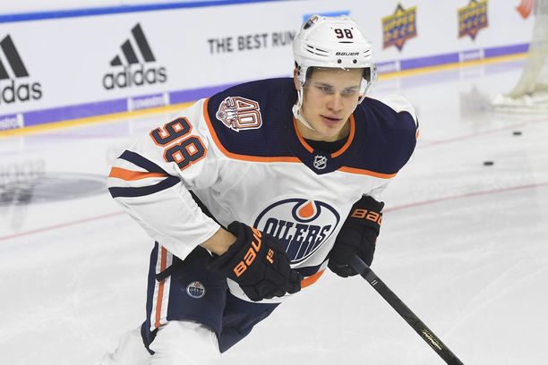 Jesse Puljujärvi on kertonut kiinnostuksestaan vaihtaa Oilersista toiseen NHL-seuraan. Suomalaisen kauppaaminen ei ole helppoa.
