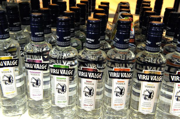 Alkoholin hinta Virossa on noussut tuntuvasti muun muassa veronkorotuksen vuoksi. Alkoholi on silti edelleen halvempaa kuin Suomessa.