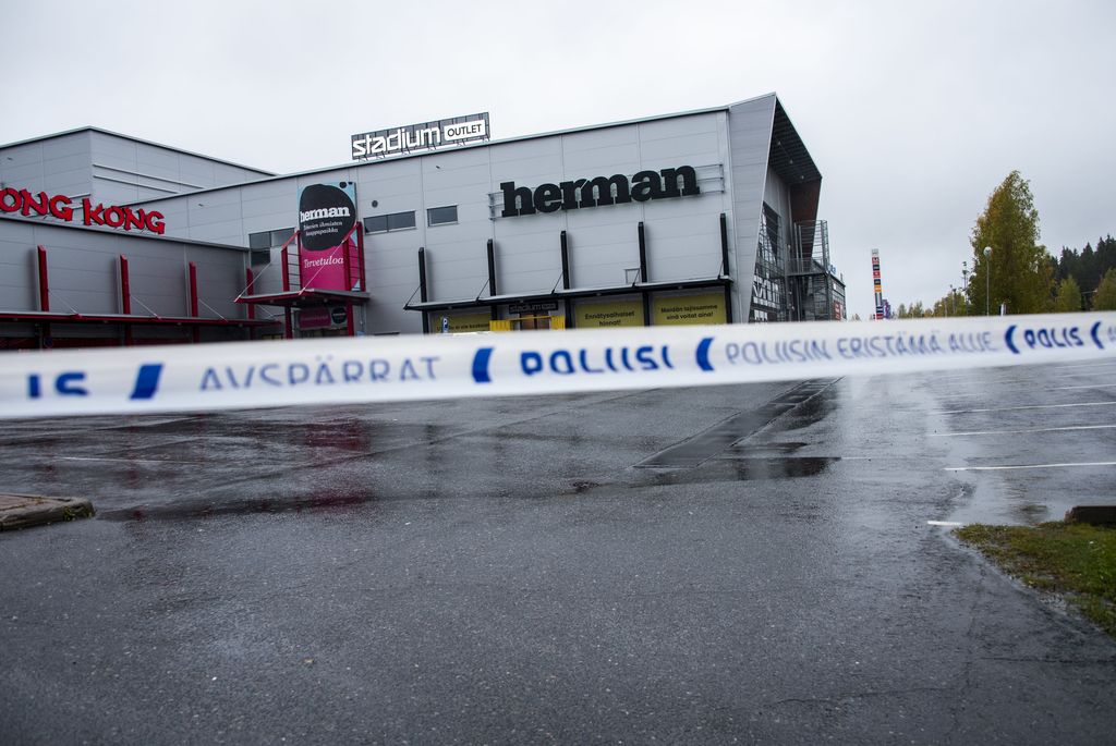 Poliisi: Kauppakeskus Hermaniin jäänyttä omaisuutta voi noutaa kauppakeskuksesta 
