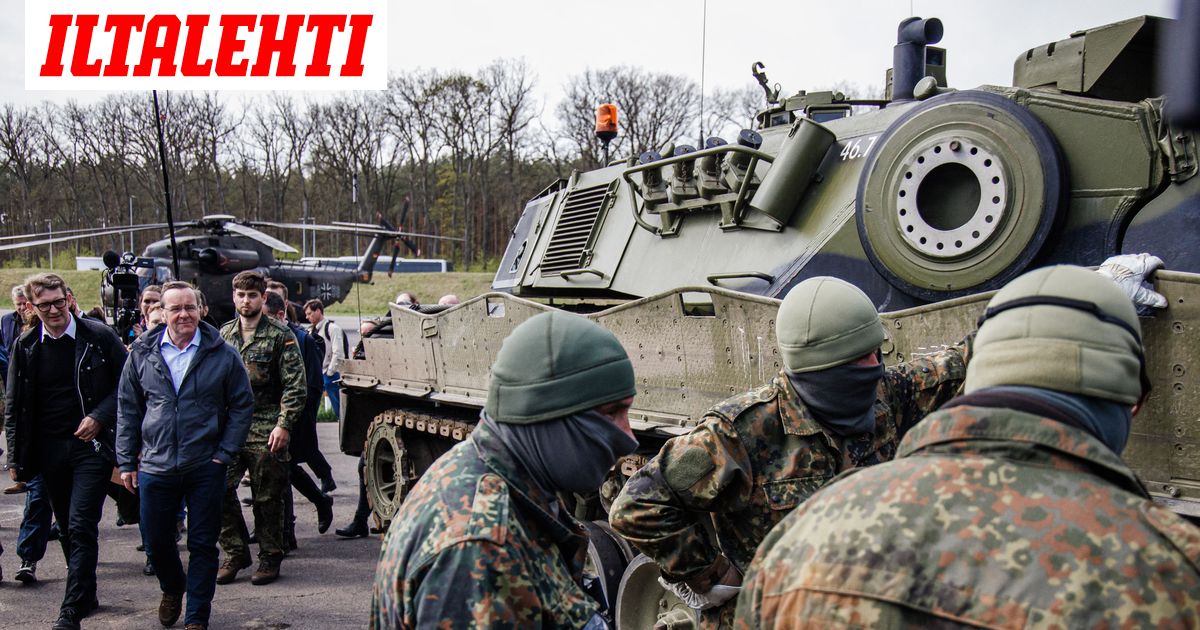 Väite: Ensimmäiset Leopard-tankit nähty rintamalla