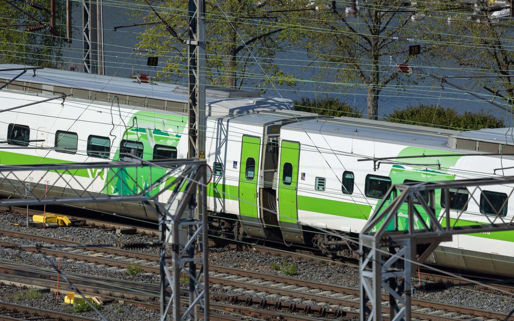 Pitkä häiriö rautatie­liikenteessä – Junia myöhässä