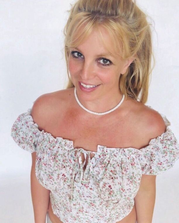 Britney Spearsin lähipiiristä kerrotaan, että hän ei esiinny ehkä enää koskaan.