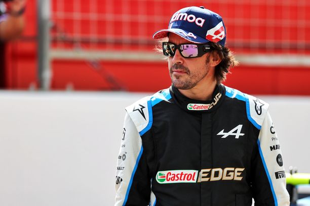 Fernando Alonso palaa F1-karkeloihin tuttuun talliin.