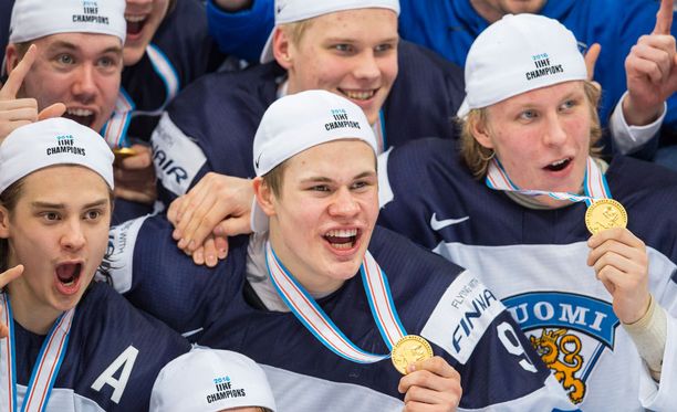 Sebastian Aho, Jesse Puljujärvi ja Patrik Laine - onko joku World Cup -pelaaja jo syksyllä?