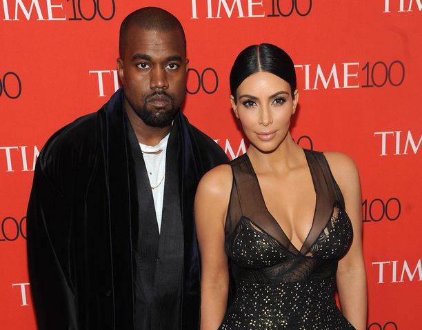 Kim Kardashian on eroamassa jenkkimedioiden mukaan miehestään Kanye Westistä.
