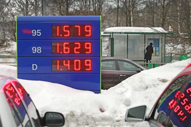 Ysivitosen bensiinin keskihinnatkin alkavat lähennellä jo 1,6 euroa litralta.