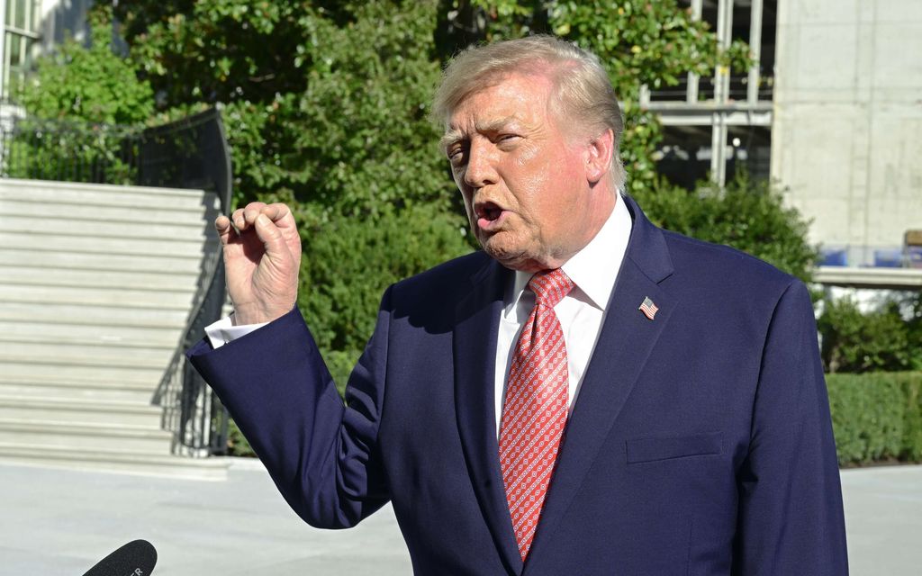 Trump veti pohjat