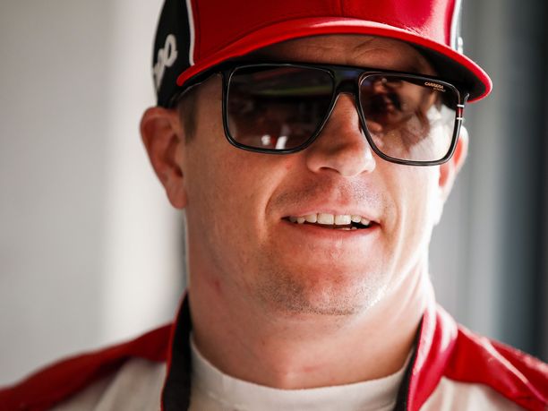 Kimi Räikkönen ei ole vielä päättänyt, mitä hän aikoo tehdä ensi kaudella.