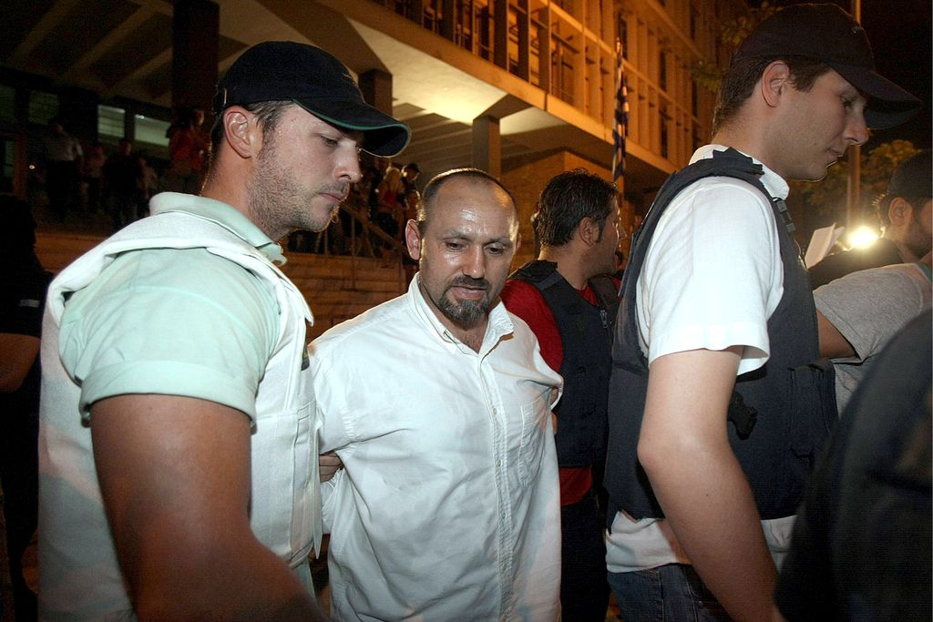 Europol etsii kuumeisesti 10 vuotta sitten vankilasta karannutta Vassilis Palaiokostasta - ratkaisevasta vihjeestä miljoonapalkkio