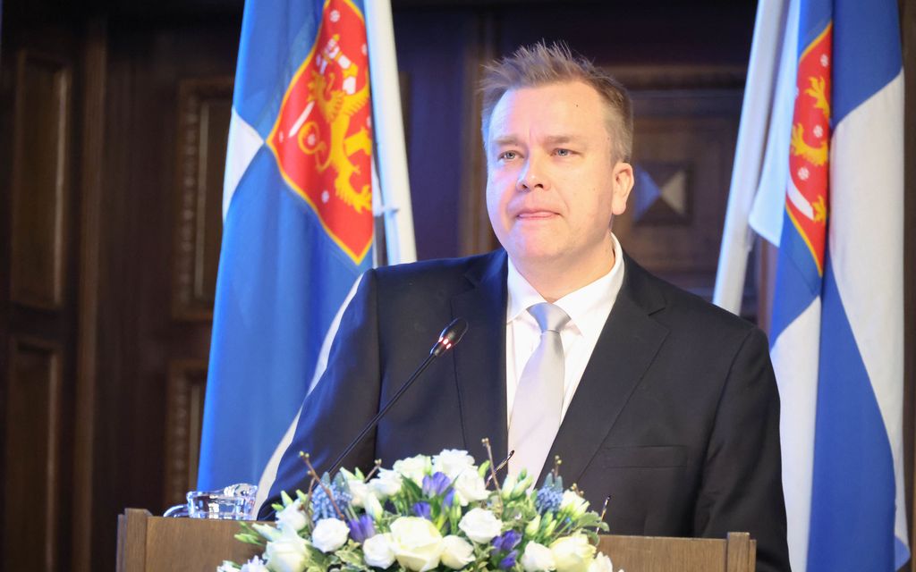 Puolustus­ministeri Kaikkonen: Marin ei kertonut etukäteen Hornet-avauksestaan