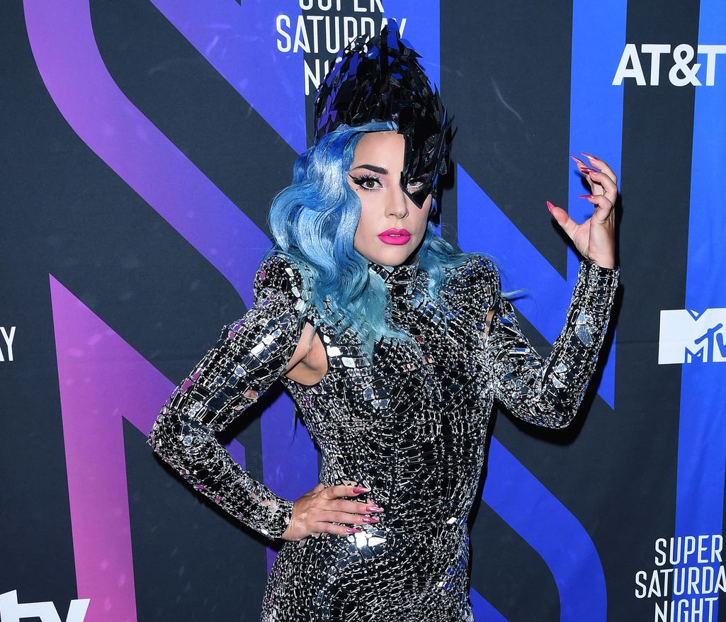 Lady Gaga avautuu rankasta alkoholinkäytöstään: ”Turrutin itseni kokonaan”