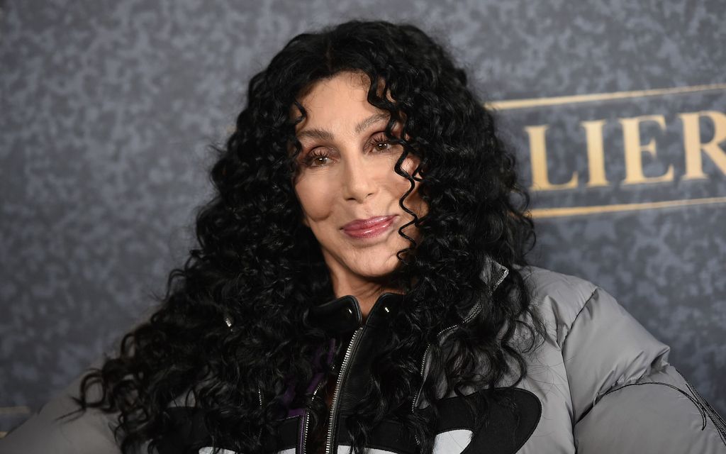 Cher kirjoittaa paljastus­kirjaa – Elämäkerta­teoksen materiaali sai jänistämään jo kerran
