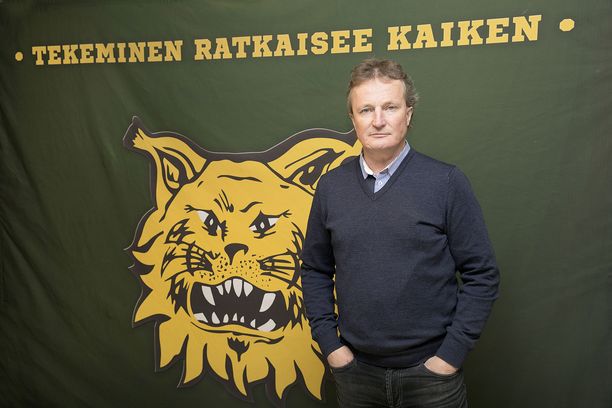 Ilveksen toimitusjohtaja Risto Jalo iloitsee joukkueen sensaatiomaisen vahvasta kauden alusta.