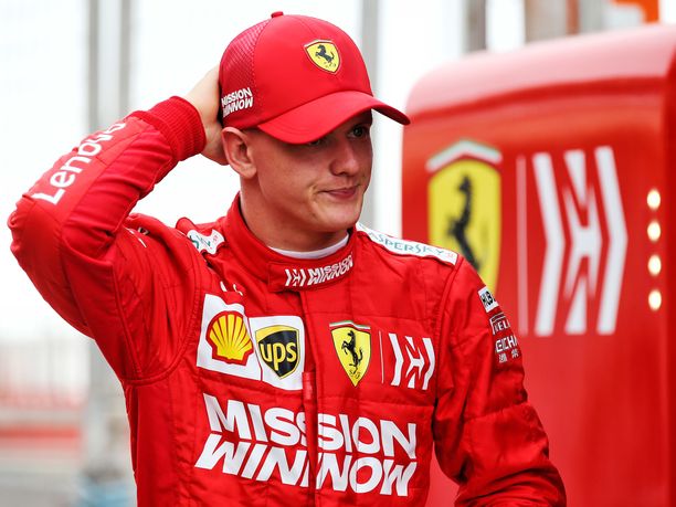 Mick Schumacher ajoi tiistaina ensimmäisen kerran F1-autoa, joka oli kaiken lisäksi Ferrari. Keskiviikkona Schumacher nähdään Alfa Romeon ratissa.