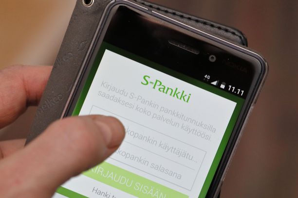 S-Pankin S-mobiilissa oli ongelmia viikonloppuna ja maanantaina.