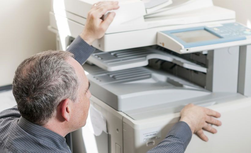 Miksi tulostin menee offline tilaan
