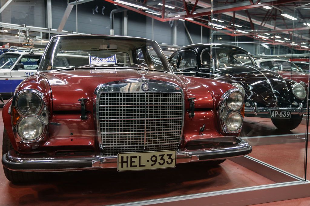 Lehtikustantaja Urpo Lahtisen Mercedes-Benz-harvinaisuus on esillä Kangasalla - vain kolme vastaavaa valmistettiin