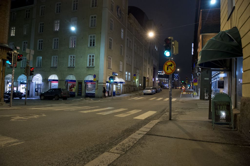 Tuntematonta, ärsyttävää ainetta rappukäytävässä keskellä Helsinkiä – operaatio käynnissä