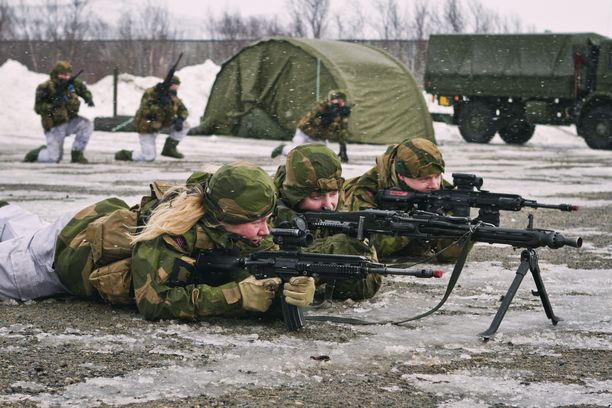 Norja kouluttaa naisia erikoisjoukkoihin erillään miehistä