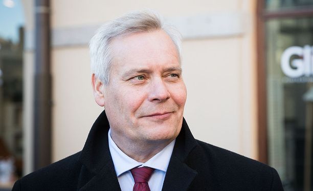 Antti Rinne on tyytyväinen demareiden presidenttiehdokkaisiin.