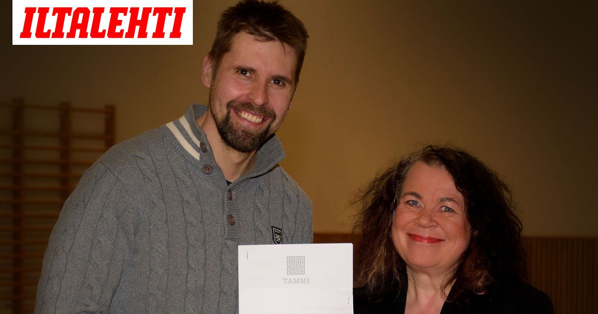 Leena Lehtolainen kirjoittaa kirjan Antti Ruuskanen – Rätingin paikka - Vimarsana News