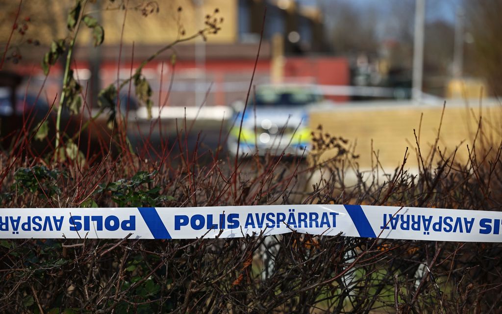 Teini ampui toisen kuoliaaksi  ruotsalais­lukion pihalla – Pakeni paikalta sähkö­skootterilla