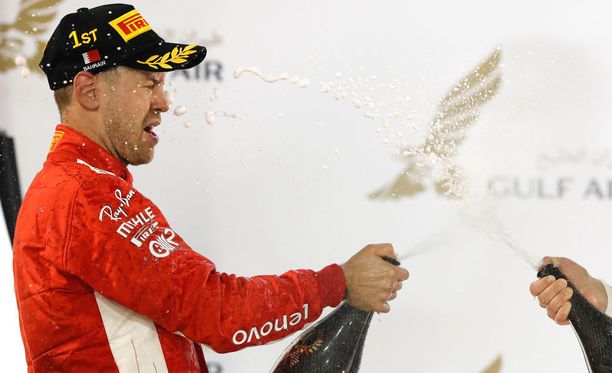 Sebastian Vettel johtaa MM-sarjaa maksimipistein.