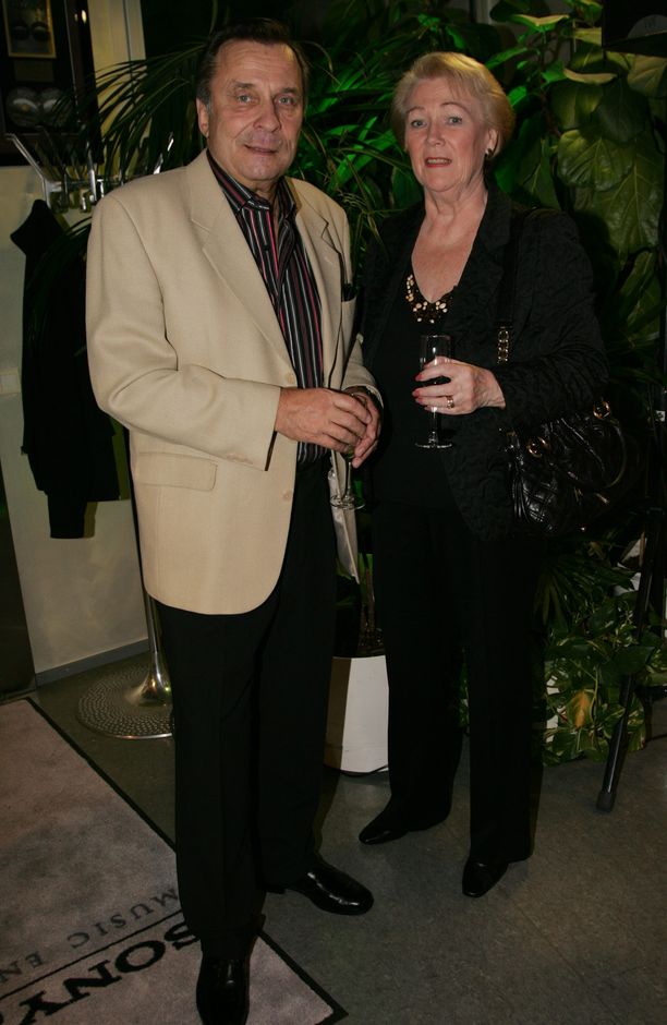 Reijo Taipale ikuistettuna puolisonsa Anitan kanssa vuonna 2008.