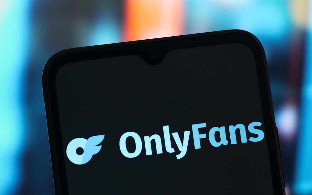 Onlyfans-opettajan potkut peruttu 