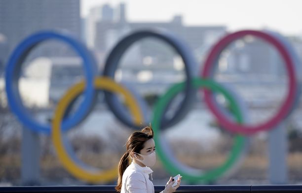 Korona siirsi Tokion olympiakisoja vuodella. Peruuko pandemia koko tapahtuman?