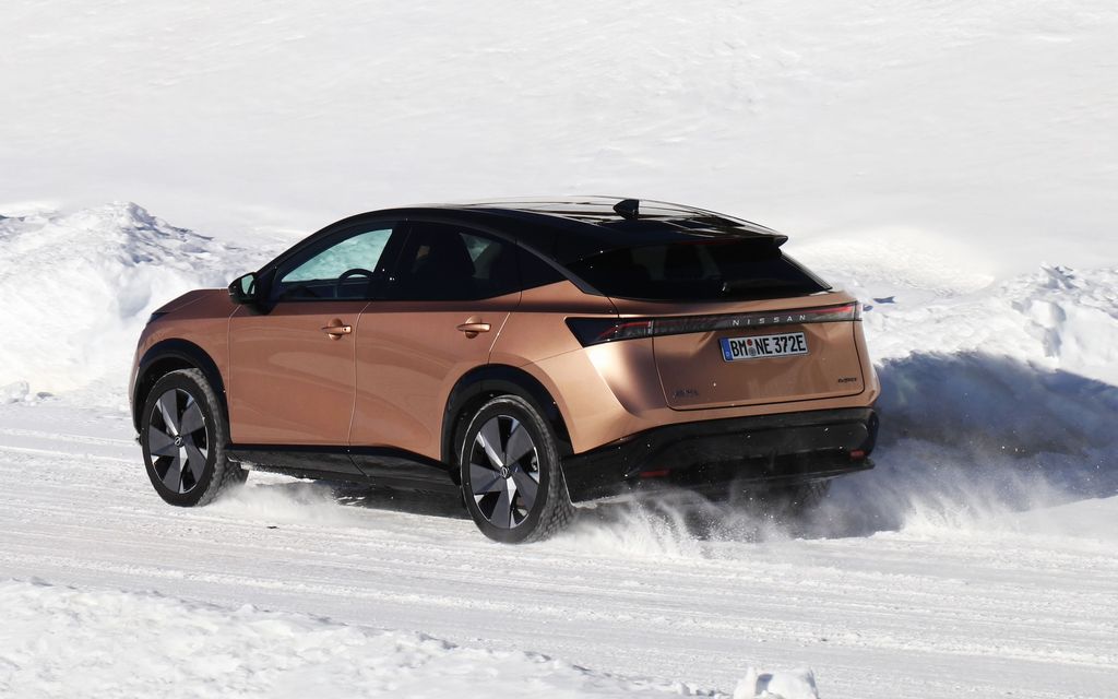 Nissanin sähköauto paljastuu koeajossa talven tappajaksi – Kuin tehty Suomeen