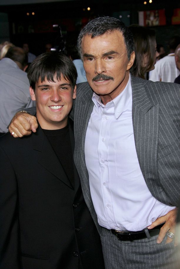 Burt Reynolds ja Quinton-poika vuonna 2005.