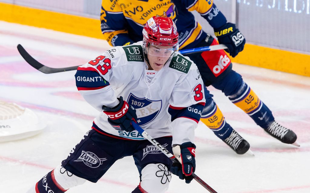 HIFK:n nuori pakkitähti saa asian­tuntijalta suitsutusta: ”Tulee väkisinkin huippupelaaja”