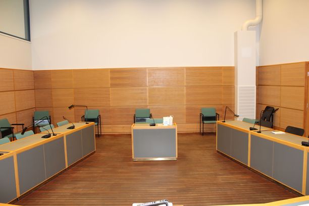 Keski-Suomen käräjäoikeus tuomitsi naisen kahden lapsen pahoinpitelystä.