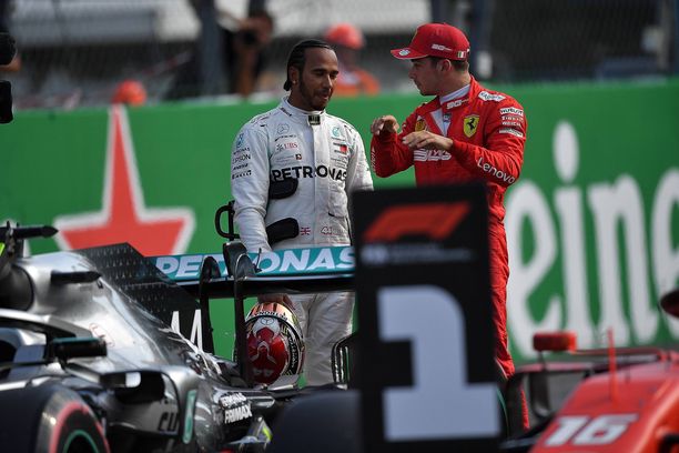 Monzan aika-ajofarssi jätti paljon spekuloitavaa myös Charles Leclercille (oik.) ja Lewis Hamiltonille. 
