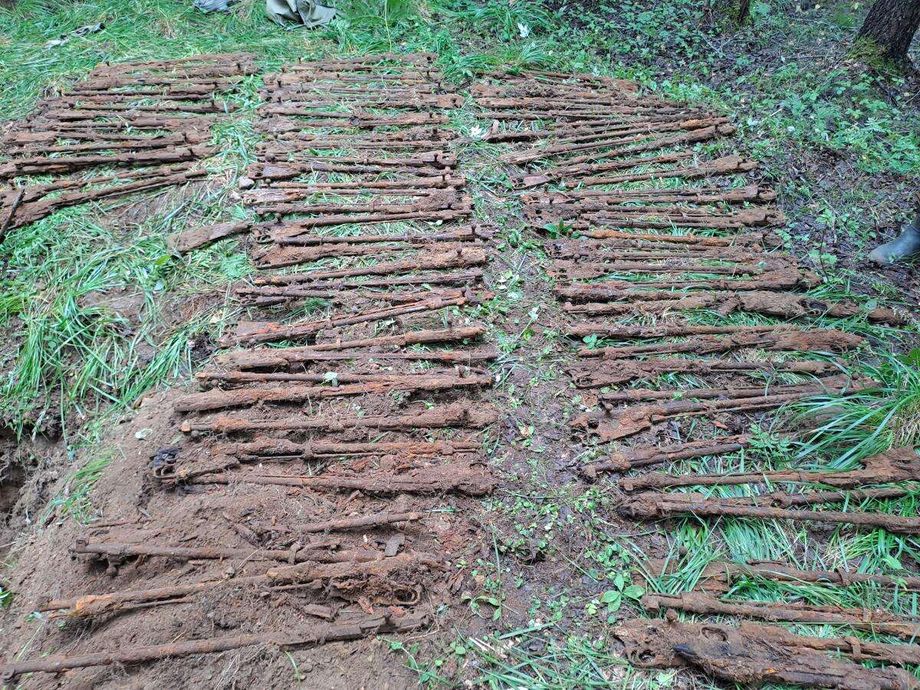 Greater than 200 hidden rifles had been dug up from the bottom in Asikkala
 – 2024-07-25 13:43:48