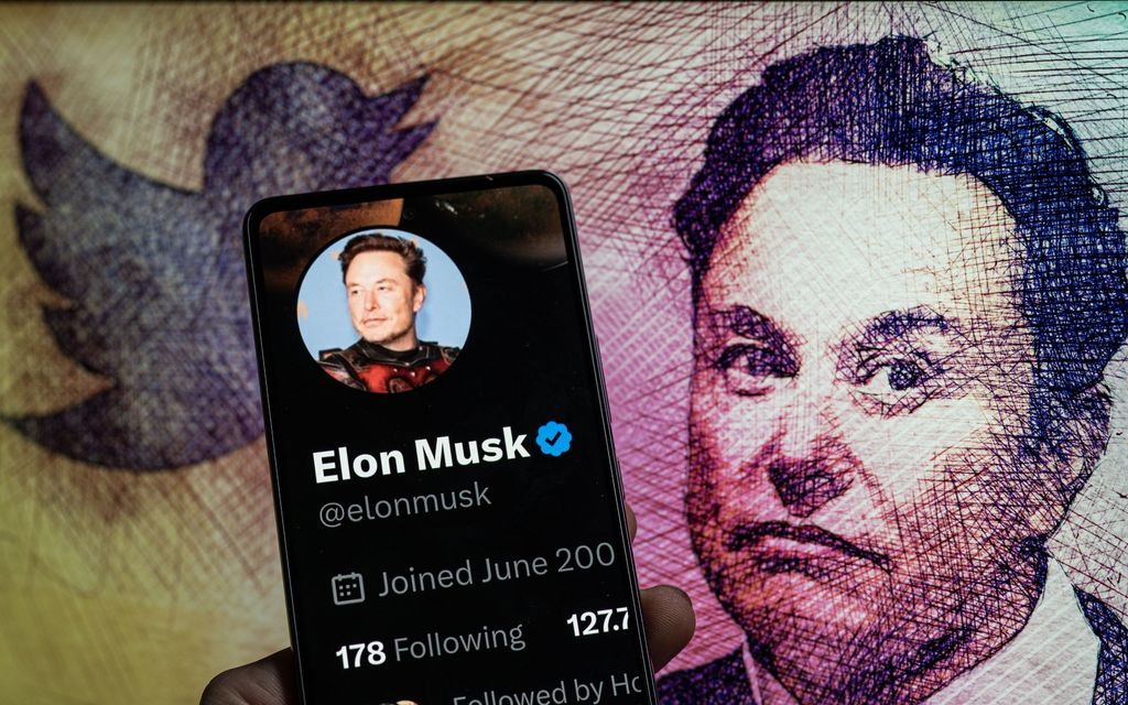 Elon Musk maksaa omasta pussistaan suosikki­julkkiksilleen sinimerkin Twitteriin: ”Ole hyvä, namaste”