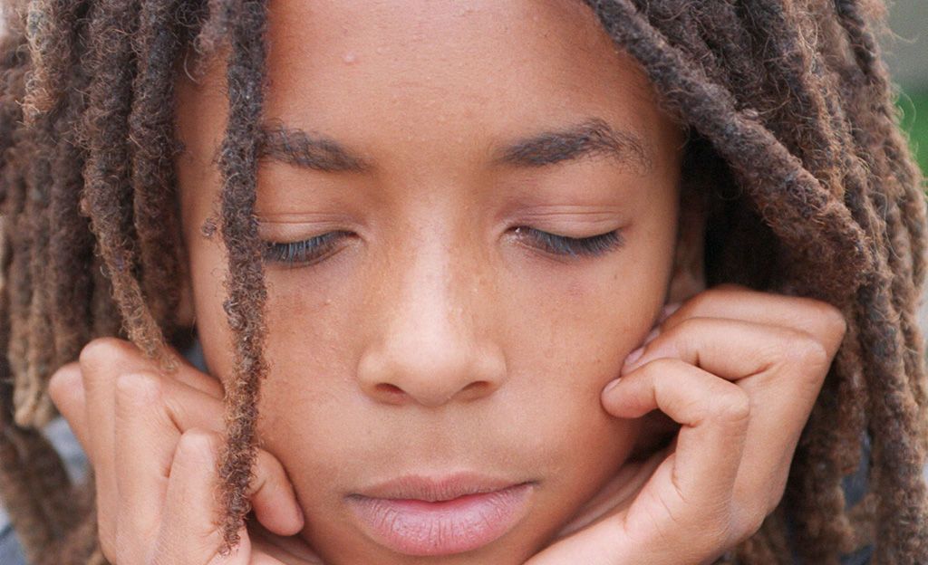 5-vuotiaan hiustyyliä puitiin oikeudessa Jamaikalla - alakoulun rehtorin mukaan opiskelu ei onnistu rastat päässä